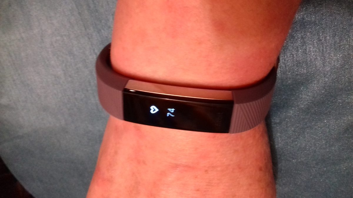 Fitbit Air Is Google’s $99 Screenless Whoop Rival, Gadgets explainer